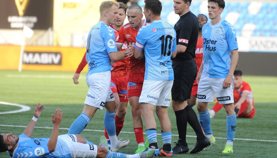 Med sommerkort sveis var Lucas Ravn-Haren hissig både foran motstanderens mål og i duellene i kampen mot Sandnes Ulf.