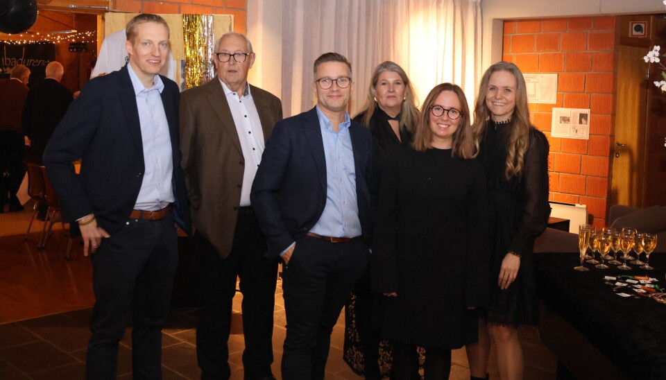 Christian Sternberg (f.v), Svein Finnseter, Anders Wangen, May Nordseth, Julie Morønning Lunder og Caroline Nilsson som utgjør dagens styre i Roverud Vel var vertskap for feiringen og tok imot alle gjestene som kom på 80-års jubileet..