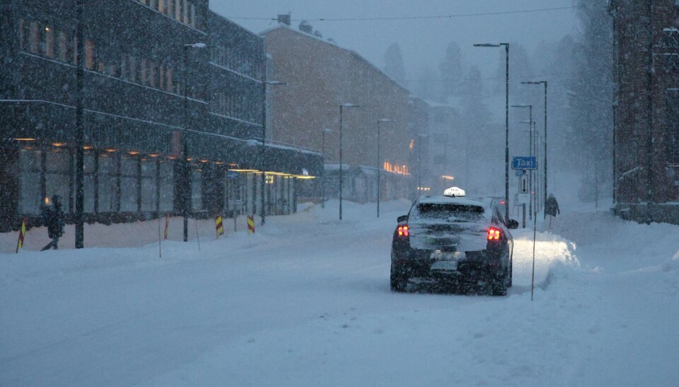 Det kom rundt 15-20 cm snø mandag. Lignende mengder vil vi kunne se tirsdag.