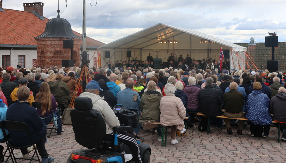 Det var fullt på alle krakker og stoler i god tid før konserten begynte.