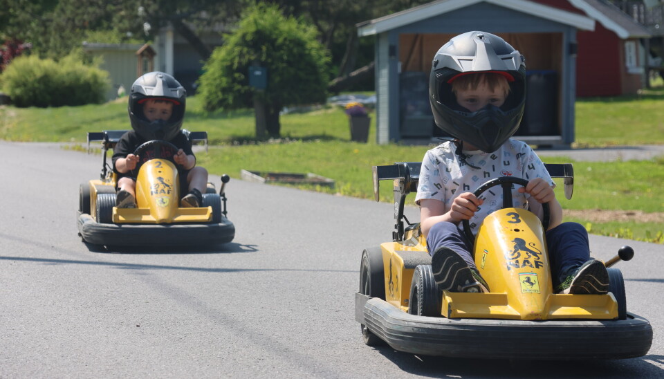 5 år gamle Alexander Lorgen ble tett fulgt av 4 år gamle Ulrik MIckaelsen i bikjøringent som NAF, avdeling Solør, Vinger og Odal arrangerte på Roveruddagen.