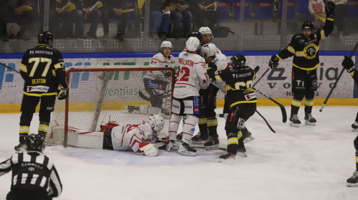 Fikk det tøft i serieåpningen, men kriget helt inn