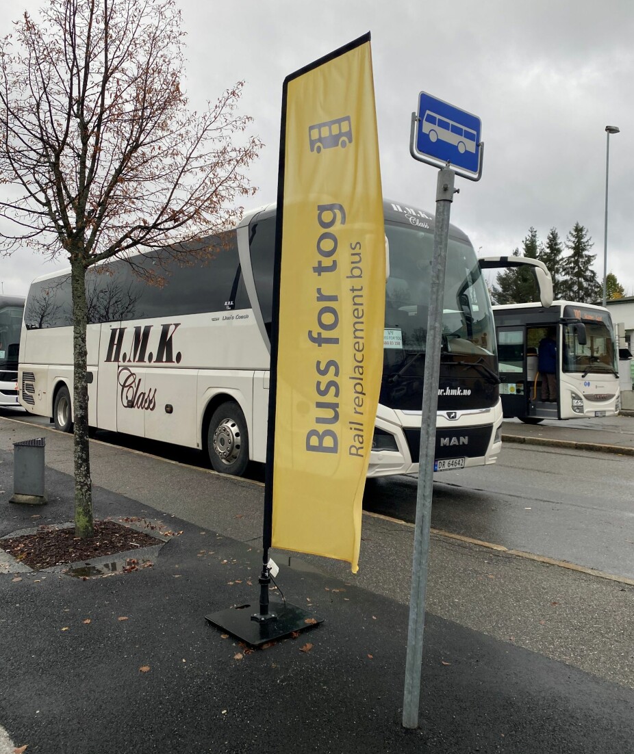 Buss for tog er et kjent daglig innslag på Kongsvinger stasjon. Fra juni 2021 blir endelig bussene igjen erstattet av tog.