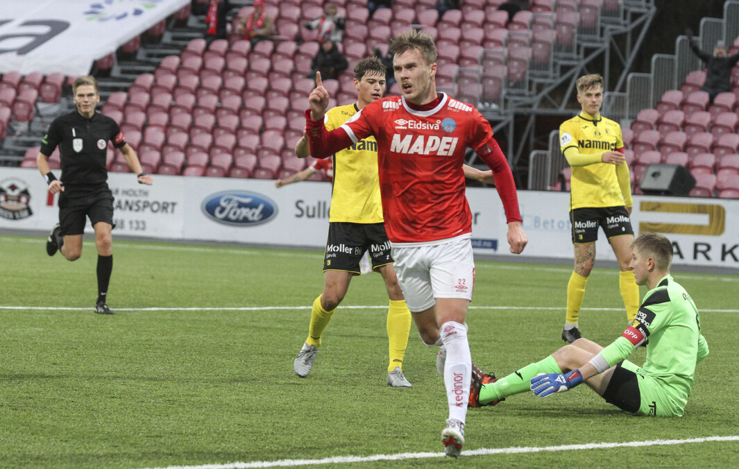 Ludvig Langrekken kommer inn fra start mot Åsane. Han erstatter Martin Hoel Andersen, som har karantene. Ludvig Langrekken kommer inn fra start mot Åsane. Han erstatter Martin Hoel Andersen, som har karantene.