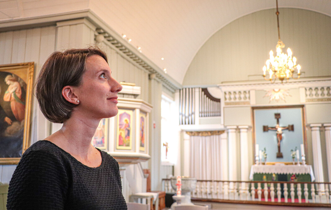 Kantor Berit Billingsø i Vinger menighet forbereder musikk- og kulturarrangementene i Vinger kirke i ukene før jul. Mye er usikkert, men det som faktisk er helt sikkert, er at kirken vil tilby fire gudstjenester på selve julaften. Kantor Berit Billingsø i Vinger menighet forbereder musikk- og kulturarrangementene i Vinger kirke i ukene før jul. Mye er usikkert, men det som faktisk er helt sikkert, er at kirken vil tilby fire gudstjenester på selve julaften.