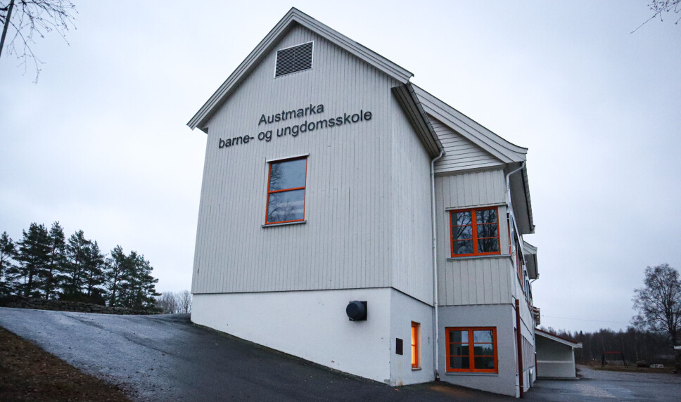 Austmarka barne- og ungdomsskole står i fare for å bli nedlagt.