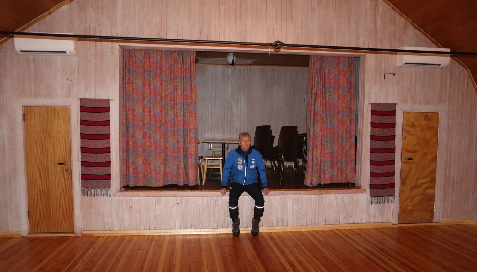 Tor Solbergseter er leder i Tussevangen vel. Han håper på bedre tider og muligheter til igjen å fylle lokalene med liv og røre Tor Solbergseter er leder i Tussevangen vel. Han håper på bedre tider og muligheter til igjen å fylle lokalene med liv og røre