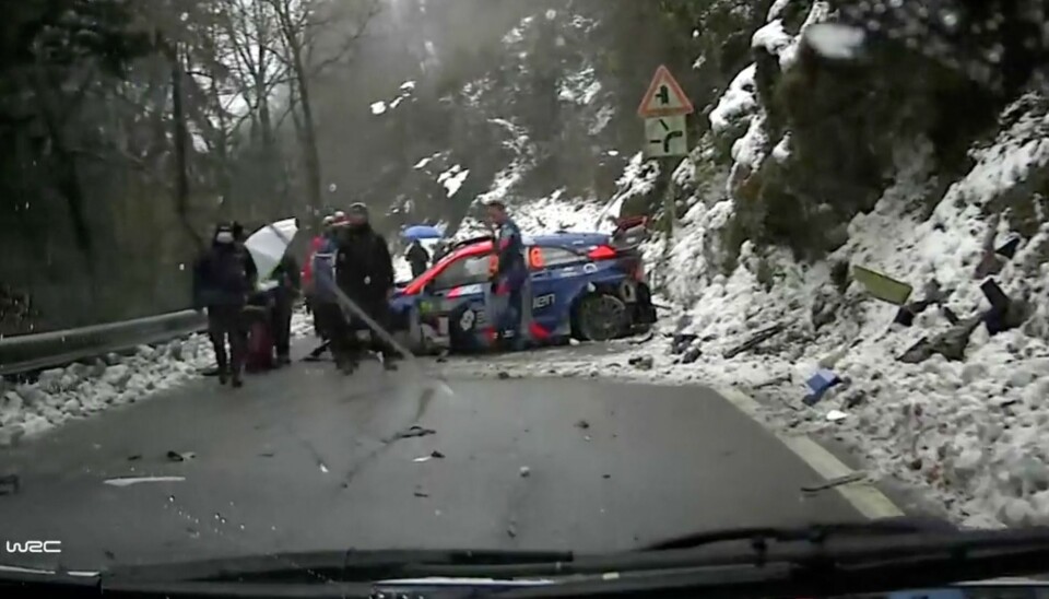 Her ble det bråstopp for Ole Christian Veiby i hans debut i WRC-klassen.