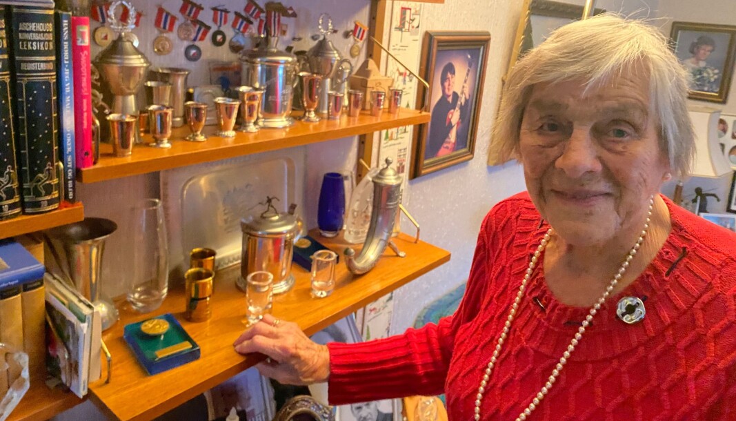 Solveig Larsson hylles som en institusjon i byens eldretrim. Solveig Larsson hylles som en institusjon i byens eldretrim.