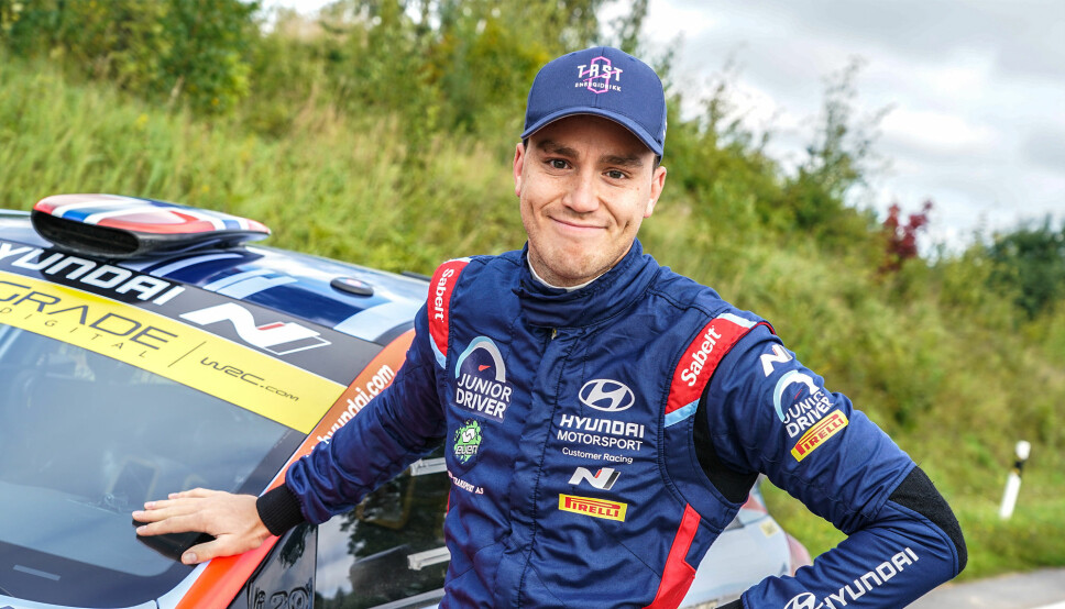 Ole Christian Veiby har signert ny kontrakt med Hyundai Motorsport, og får med seg Oliver Solberg som team-kamerat.