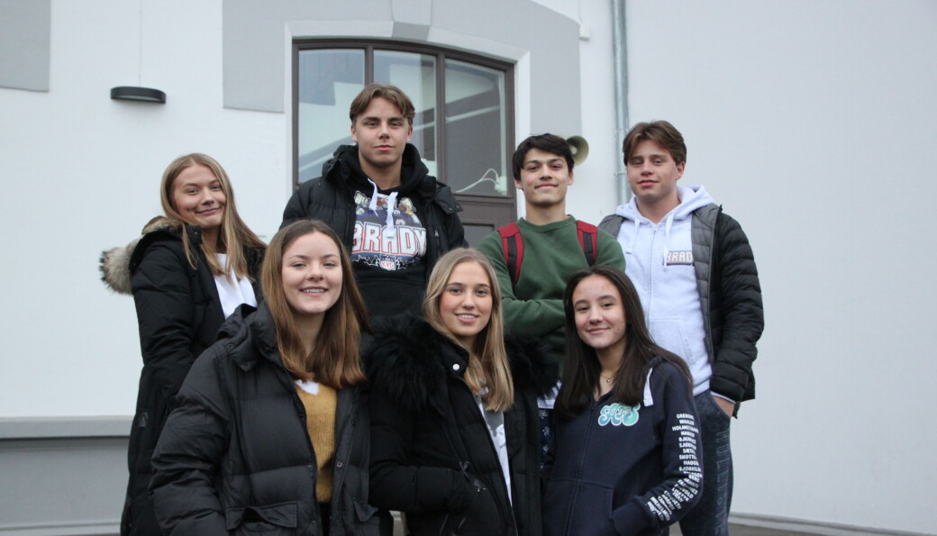 Russestyret på Øvrebyen videregående, her med Kaia Waaler (bak fra venstre), Pål Erik Andersen, Christoffer Mo Heien, Tobias Sørli, Eleanor Samways (foran fra venstre), Elise Karlsrud og Amina Grebovic. Russestyret på Øvrebyen videregående, her med Kaia Waaler (bak fra venstre), Pål Erik Andersen, Christoffer Mo Heien, Tobias Sørli, Eleanor Samways (foran fra venstre), Elise Karlsrud og Amina Grebovic.