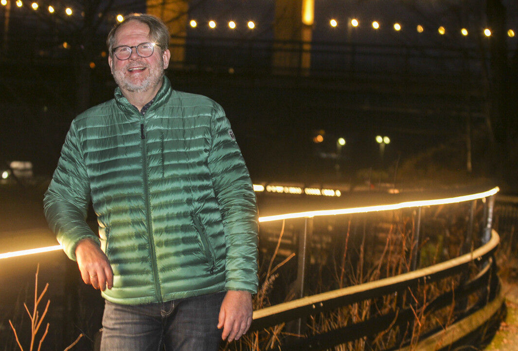 Lars Thyholdt har gledet mang en innbygger i Kongsvinger med sine tekster. Selv gleder han seg over livet etter tre alvorlige sykdomshistorier. Lars Thyholdt har gledet mang en innbygger i Kongsvinger med sine tekster. Selv gleder han seg over livet etter tre alvorlige sykdomshistorier.