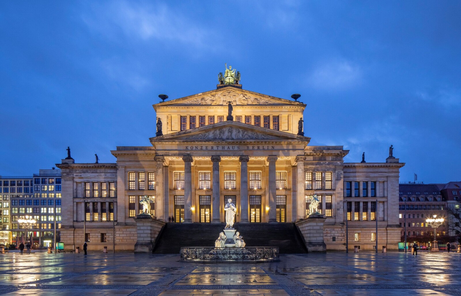 Erika Lie debuterte i selveste Königliches Schauspielhaus i Berlin høsten 1866. Erika Lie debuterte i selveste Königliches Schauspielhaus i Berlin høsten 1866.