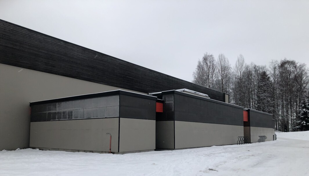 Vaksinering av befolkningen vil foregå i Holthallen. Vaksinelokaler må være store og oversiktlige og krever en god trafikal infrastruktur, tilgang på parkeringsplasser og universell utforming. Vaksinering av befolkningen vil foregå i Holthallen. Vaksinelokaler må være store og oversiktlige og krever en god trafikal infrastruktur, tilgang på parkeringsplasser og universell utforming.