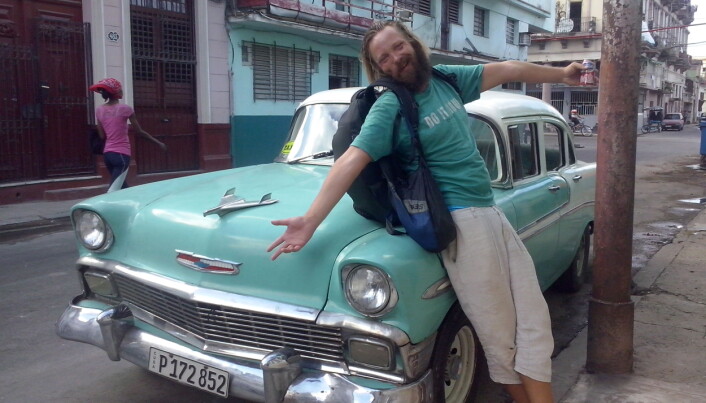 Cuba var en favoritt for Pakarinen. Her poserer han med en klassisk cubansk bil. Cuba var en favoritt for Pakarinen. Her poserer han med en klassisk cubansk bil.