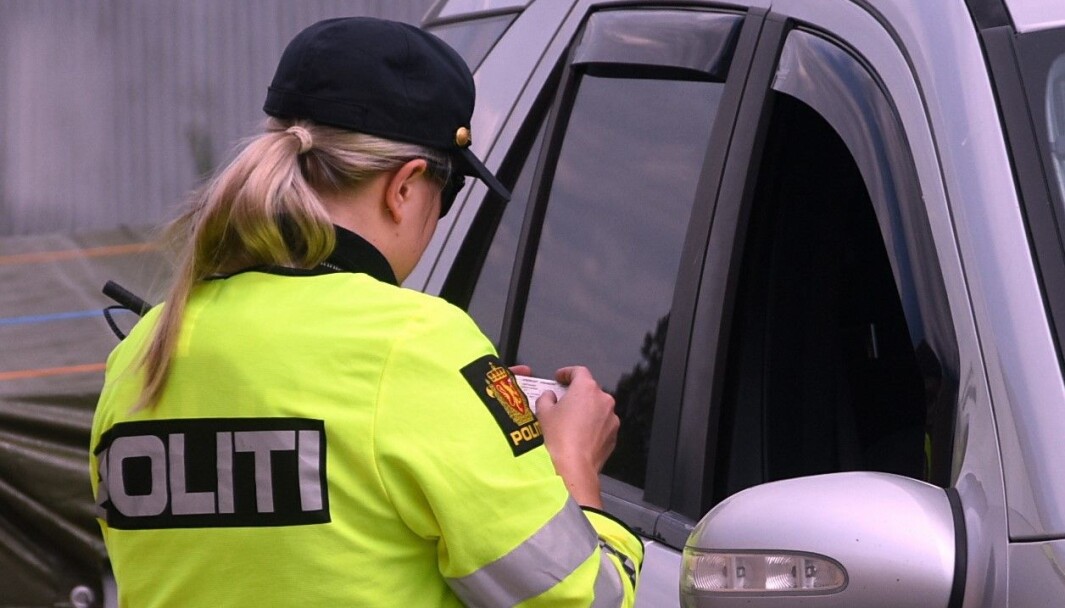 21 dagers fengsel, 10.000 kroner i bot og tap av førerretten i to år. Det er straffen som en kongsvingermann er idømt etter fyllekjøring i fjor vår. 21 dagers fengsel, 10.000 kroner i bot og tap av førerretten i to år. Det er straffen som en kongsvingermann er idømt etter fyllekjøring i fjor vår.