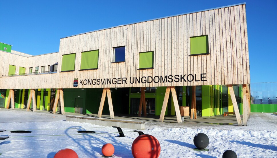 Det er to helsesykepleiere knyttet til Kongsvinger ungdomsskole. Rektor forteller hvor viktig de er for elevene, særlig under koronapandemien.