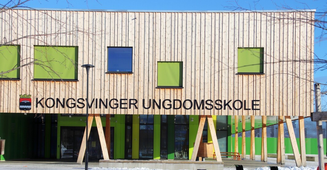 Det er to helsesykepleiere knyttet til Kongsvinger ungdomsskole. En tas ut av skolen og inn i arbeidet med vaksineringen. Det er to helsesykepleiere knyttet til Kongsvinger ungdomsskole. En tas ut av skolen og inn i arbeidet med vaksineringen.