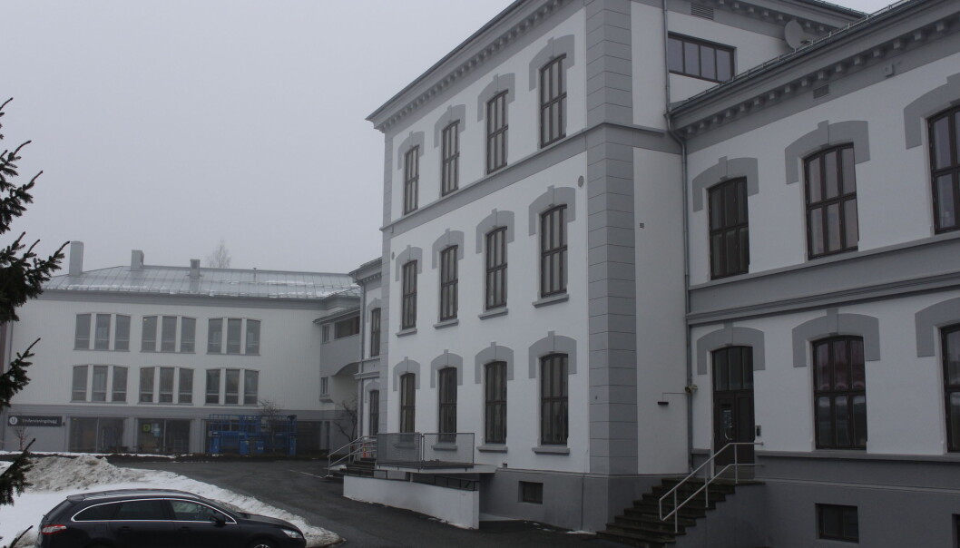 Øvrebyen videregående skole har satt elever og ansatte i karantene Øvrebyen videregående skole har satt elever og ansatte i karantene