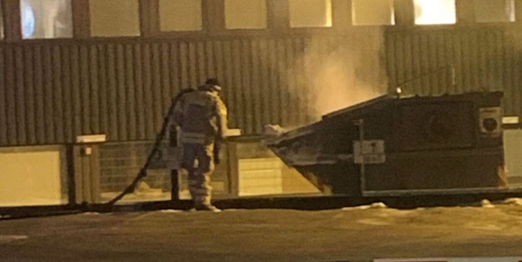 Det brant i en container ved Storgata tirsdag kveld. Det brant i en container ved Storgata tirsdag kveld.