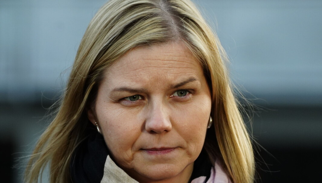 Kunnskaps- og integreringsminister Guri Melby uttaler seg om smittevern-veileder i videregående skole. Kunnskaps- og integreringsminister Guri Melby uttaler seg om smittevern-veileder i videregående skole.