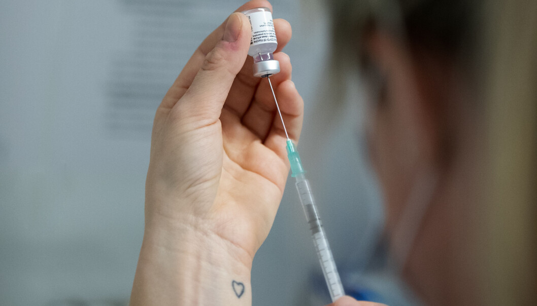 Hvis det blir som FHI har åpnet for, så kan hele familier bli vaksinert samtidig. Hvis det blir som FHI har åpnet for, så kan hele familier bli vaksinert samtidig.