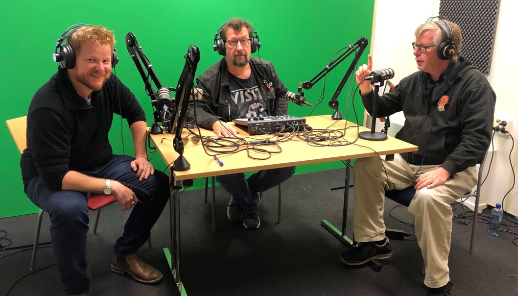 Sten Bjørge Skaslien Hansrud (t.v.) er gjest hos Lars Ovlien og Øivind Roos i Kulturstreif. Sten Bjørge Skaslien Hansrud (t.v.) er gjest hos Lars Ovlien og Øivind Roos i Kulturstreif.