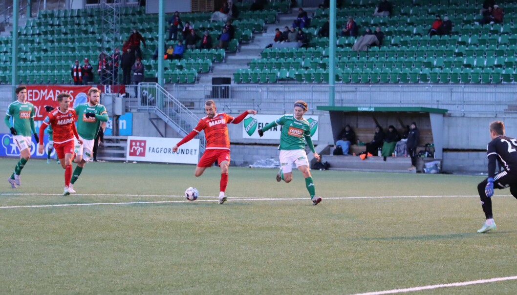 Brage Berg Pedersen er fra Tromsø, og borte mot Fløya senket han mange KIL-skuldre med sin 1-0-scoring. Brage Berg Pedersen er fra Tromsø, og borte mot Fløya senket han mange KIL-skuldre med sin 1-0-scoring.