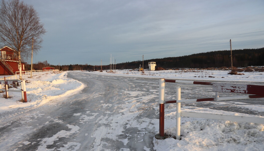 Hov Travbane utenfor Kongsvinger er landets lengste med 1.400 meter. Bil-entusiaster mener den egner seg for banekjøring om vinteren. Hov Travbane utenfor Kongsvinger er landets lengste med 1.400 meter. Bil-entusiaster mener den egner seg for banekjøring om vinteren.