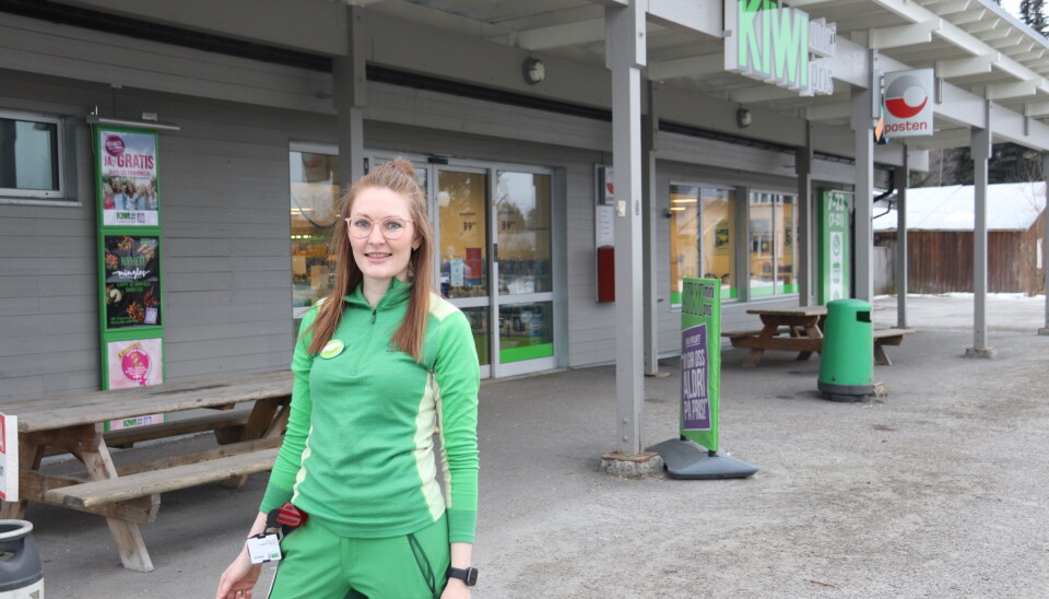 I en uke vil KIWI Roverud holde stengt for oppussing. Men Post i butikk vil fortsatt være tilgjengelig, sier butikksjef Anne-Marie Andersson.