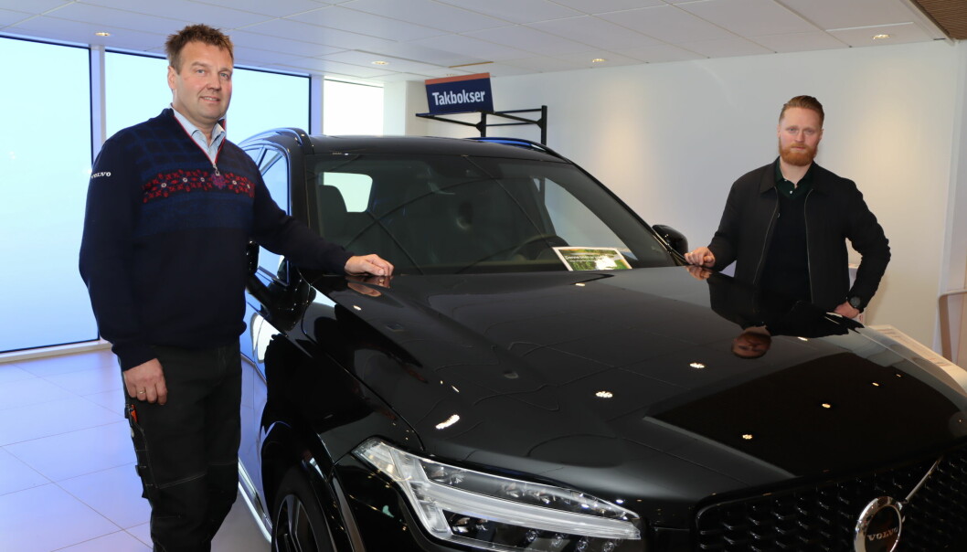 Stian Grønnerud (t.v.), servicemarkedssjef, og plassjef Kim André Fremming ser frem til nye løsninger med Volvo.