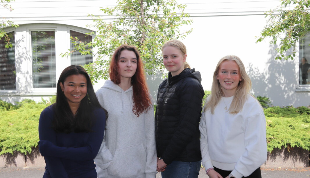 Arunee Khotjangreed, Sophia Hulenyi, Thea Gjølstad og Eli Kristine Hansen fikk førsteprisen under innovasjonscampen.