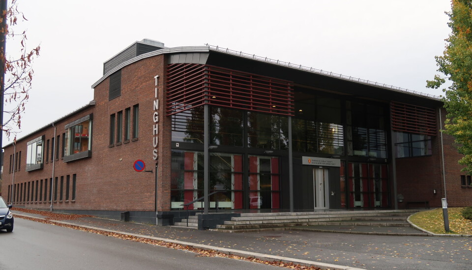 Her i tinghuset på Kongsvinger erkjente den unge kongsvingermannen i går at han natt til 7. august kjørte bil med promille.