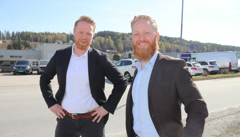 Brødrene Kim André (t.v.) og Lars Erik Fremming har begge godt over hundre kamper for hvert sitt KIL-lag, men i ulike idretter. Nå er de begge sjef for hver sin bilforhandler.