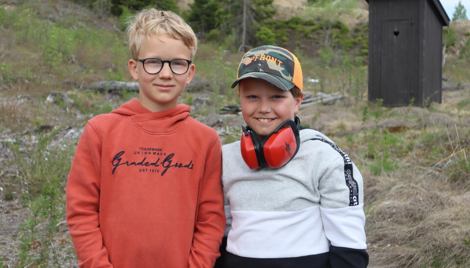 Markus Andreas Austad Lindberg (t.v.) og Fredrik Strømsrud Moe var blant de yngre deltagerne på lørdagens familiedag.