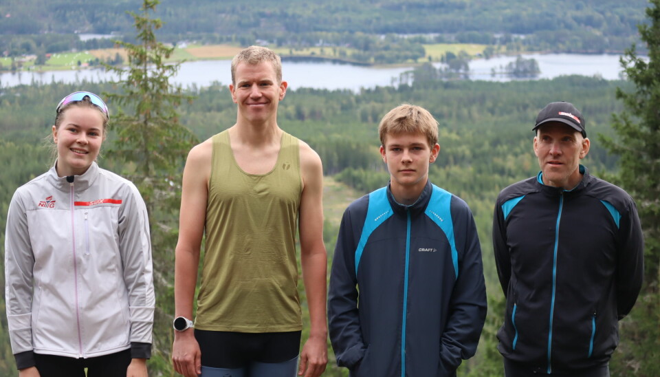 Fire av klassevinnerne fra søndagens løp. F.v. Ingeborg Rosager, Jarle Marvik, Are Brødbøl, og Lars-Erik Fagerli.